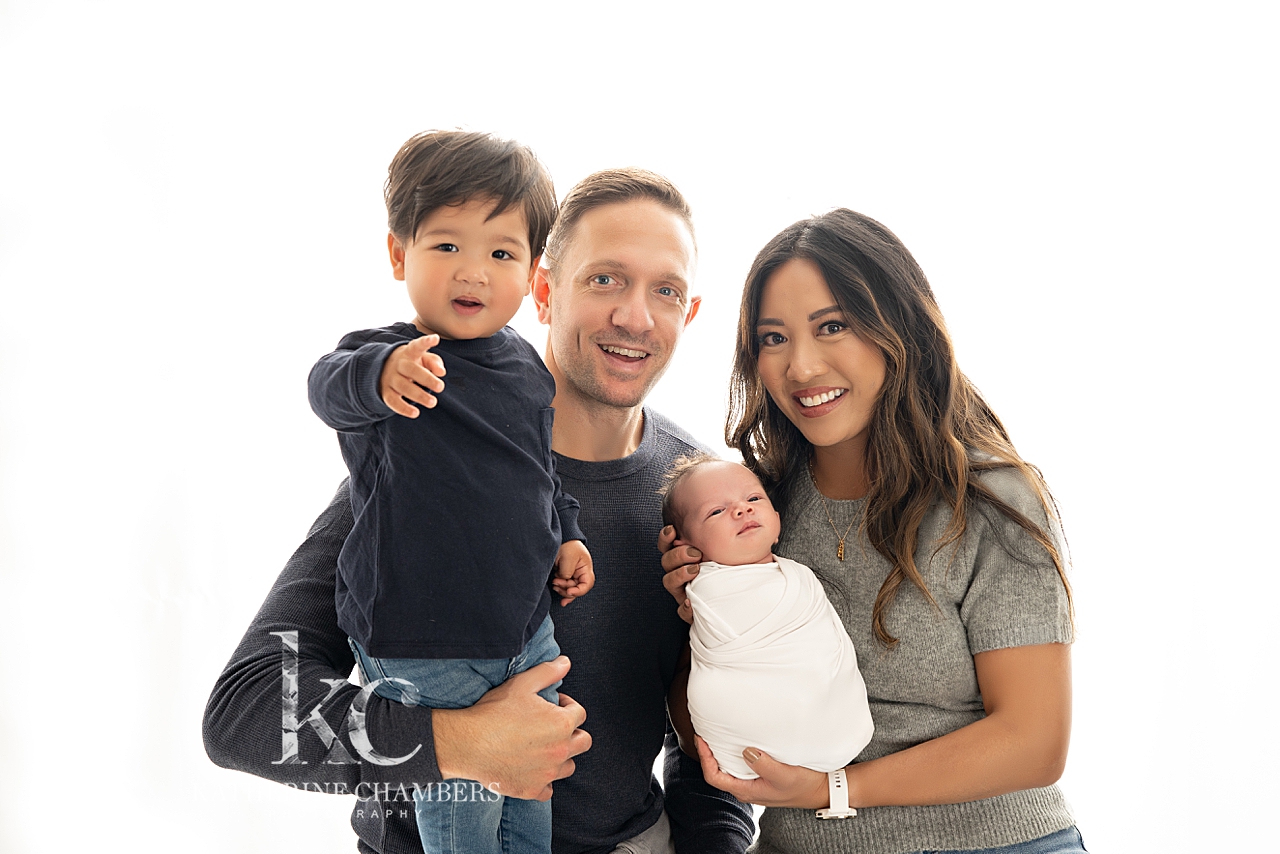 Avon Lake Family Photography | Newborn with Family Photos