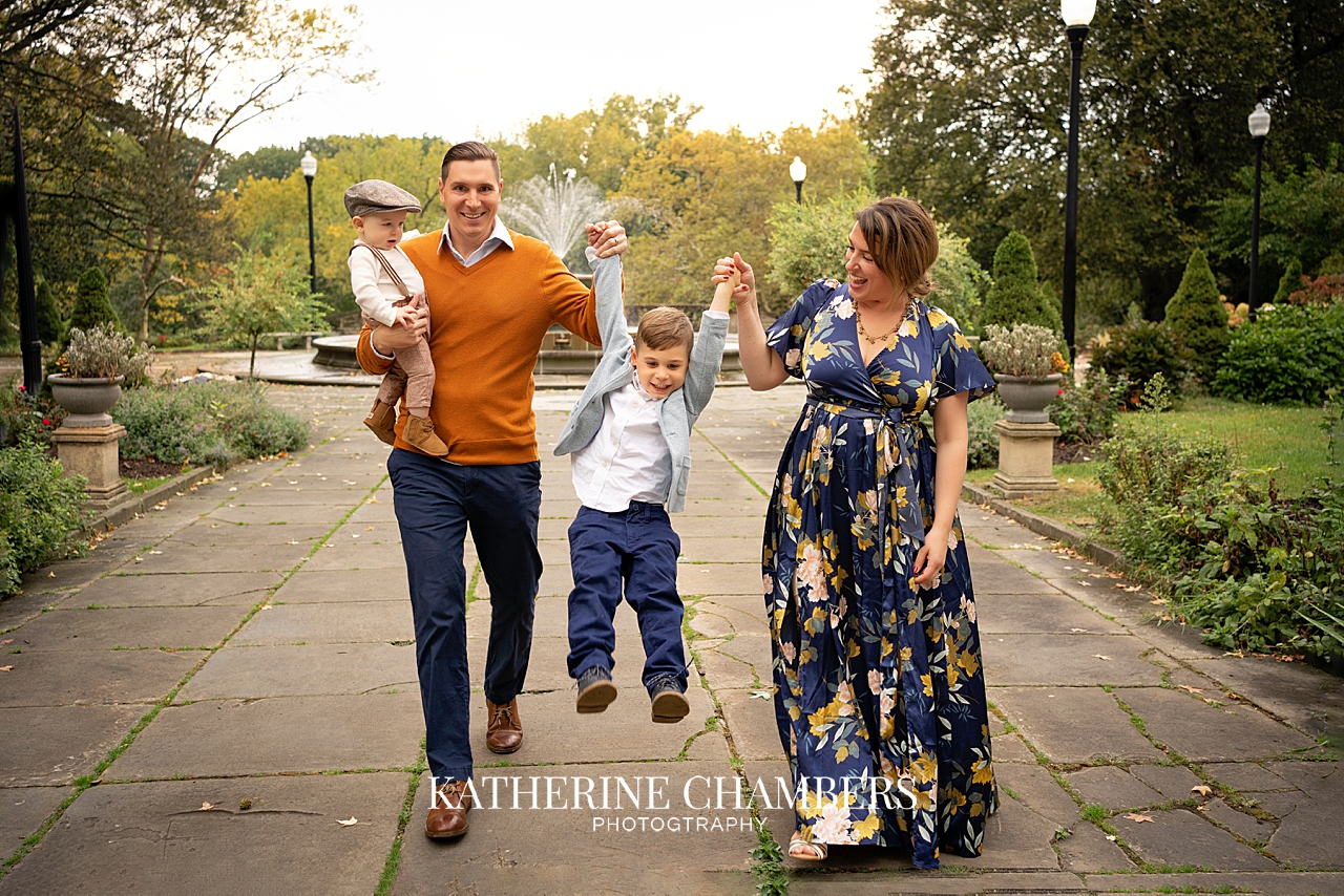 Top Locations for Fall Family Photos in Cleveland