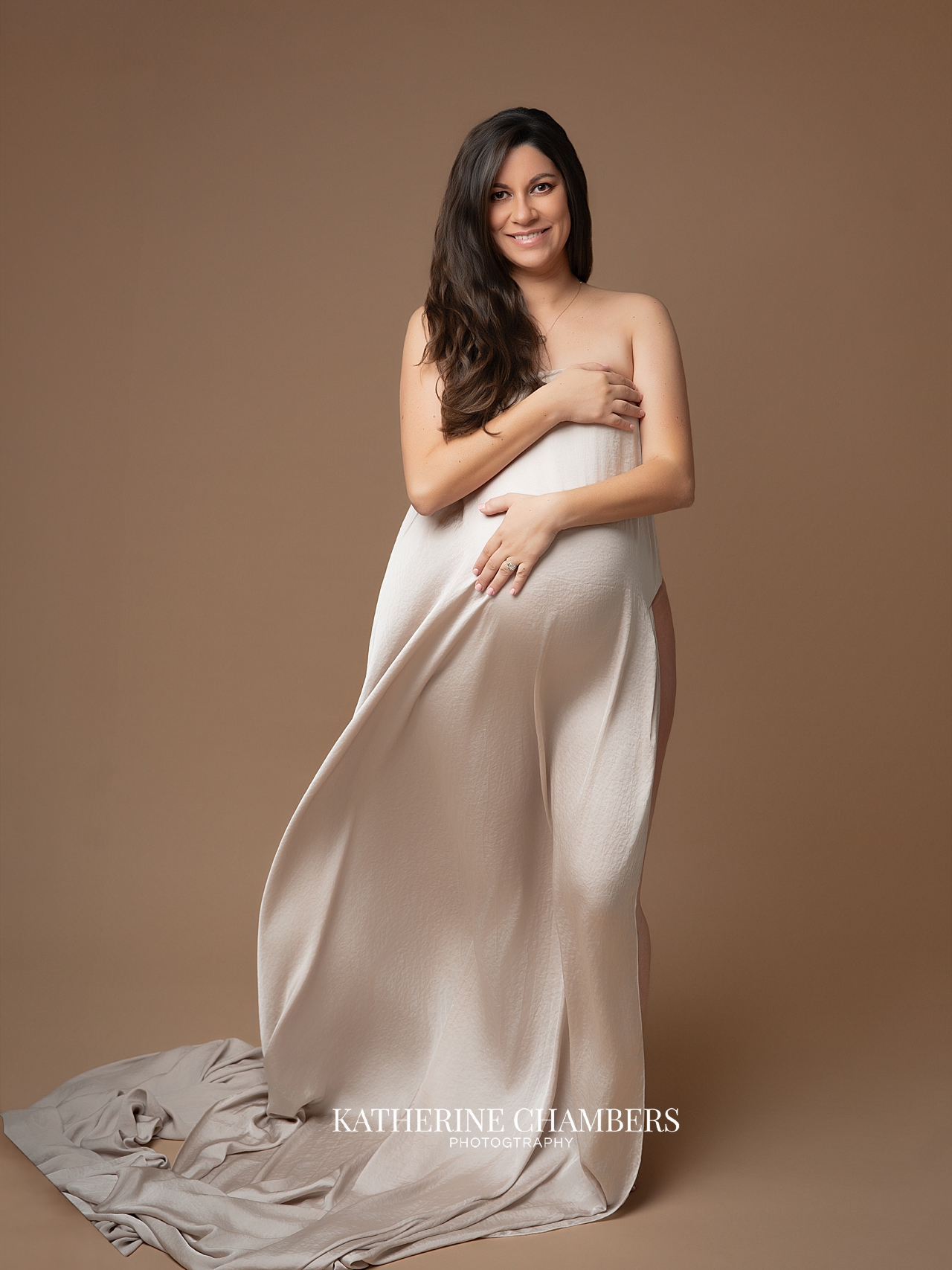 Elegant Studio Maternity Photos in Cleveland