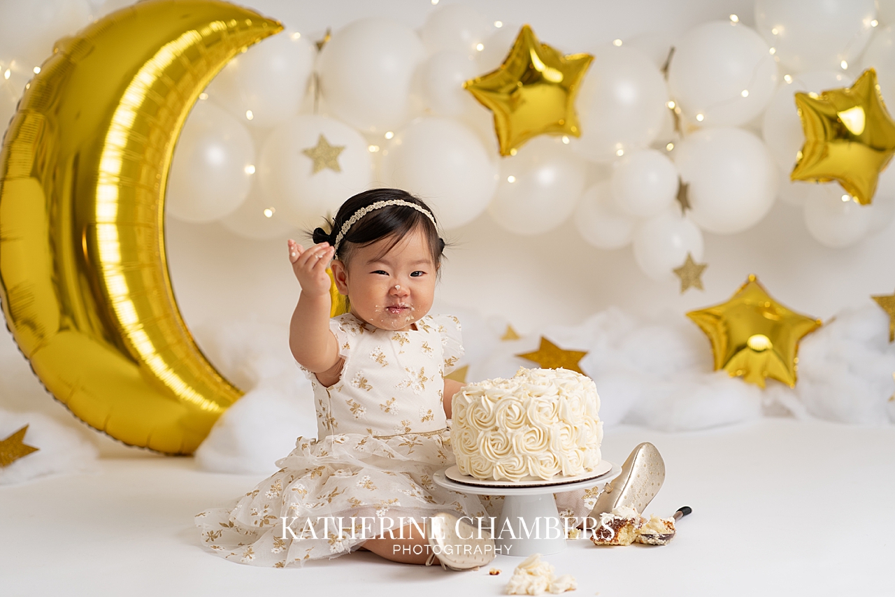 Star themed cake smash session with baby Seren