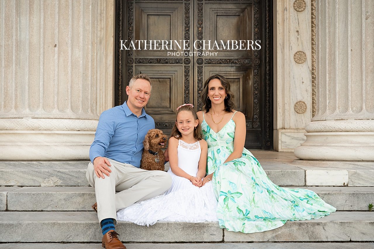 Family on the steps of the Cleveland Museum of Art.